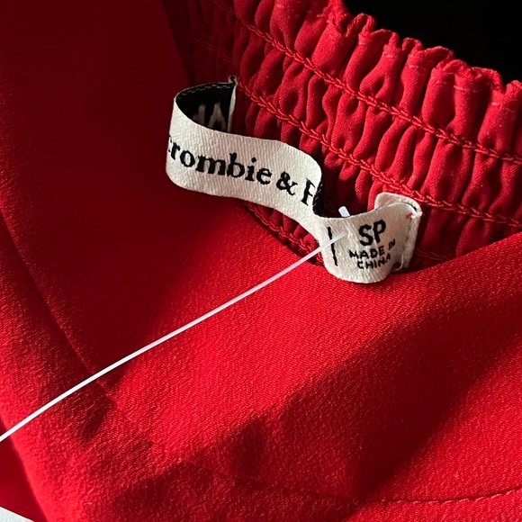 Abercrombie Red Dress NWT - Picture 3 of 4